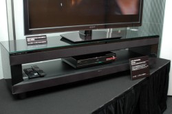 ソニー、“BRAVIA”と一体化するフロントサラウンドSPなどシアター