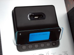 ソニー、HDDコンポ「CMT-E350HD」など“Walkman”ドック搭載の製品3種を 