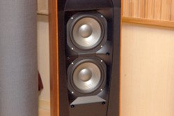 ハーマン、JBLのバーティカルホーン採用スピーカー「STUDIO 5