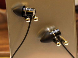 �u�|�^�� 2013 �āv���|�[�g�i1�j �| ULTRASONE����V�C���z���upyco�v�o��