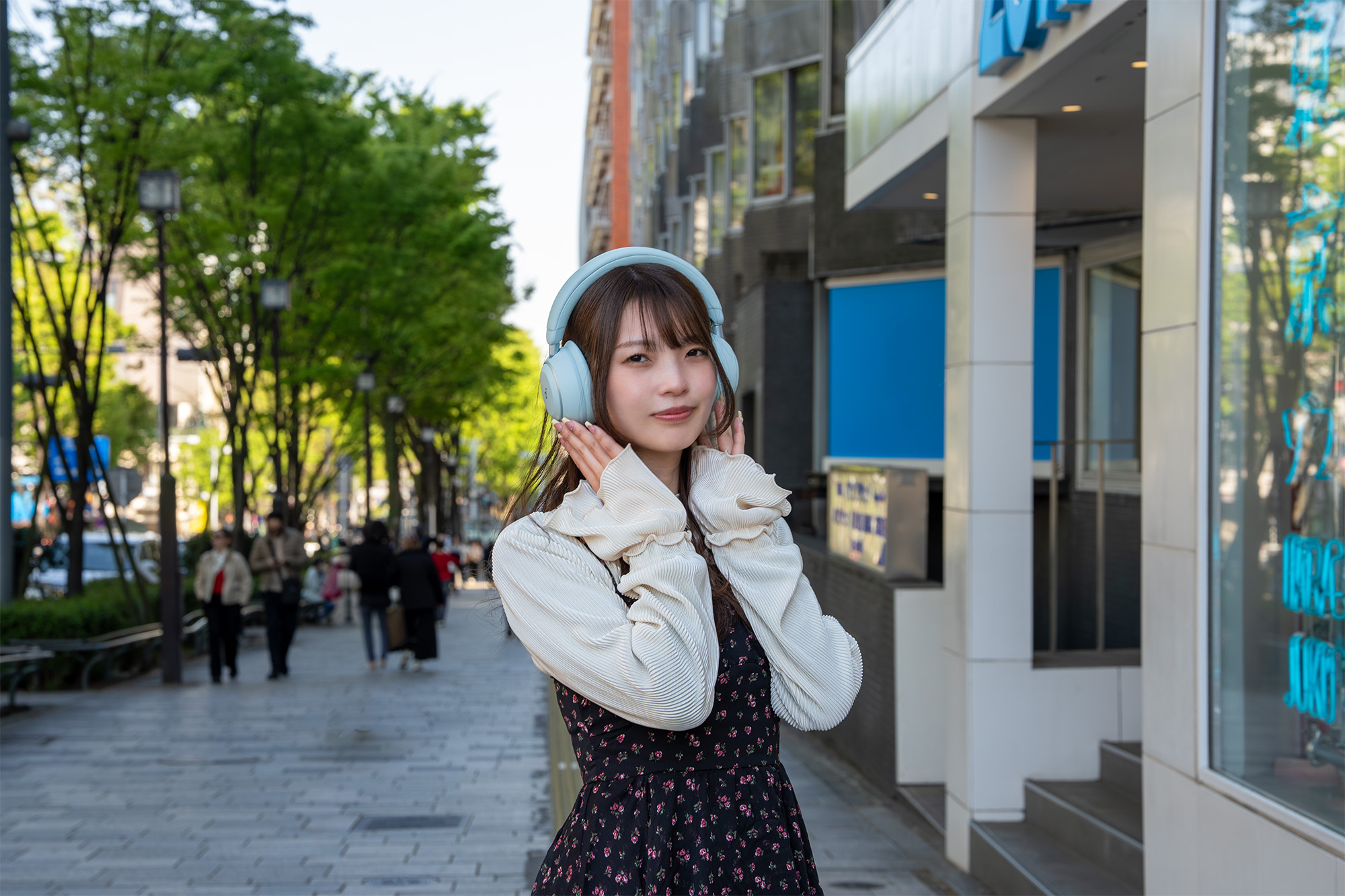 Anker�w�b�h�z���uSoundcore Space 2�v�b���ɂ݂��A�ځu������������ƁA�i�F���ς��v