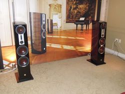 CES】DALI、最高峰スピーカー「EPICON8」と「EPICON2」を