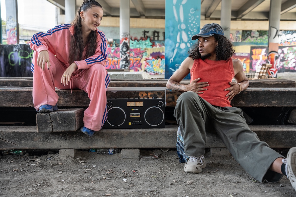 GB-001���͂ގ�҂���