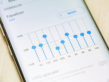 知ってた Androidの音楽アプリ イコライザが 5バンド ばかりのワケ Phile Web