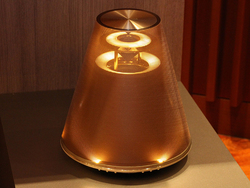 ヤマハ、“灯りと音楽が空間に溶け込む”インテリアオーディオ「LSX-170