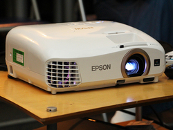 EPSON - エプソン　EH-TW5350 フルHDプロジェクター 純正3Dメガネ×2付き EPSON - エプソン EH-TW5350 フルHDプロジェクター 純正3Dメガネ