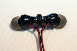 ゼンハイザー、ネックバンド型Bluetoothイヤホン「MOMENTUM Free