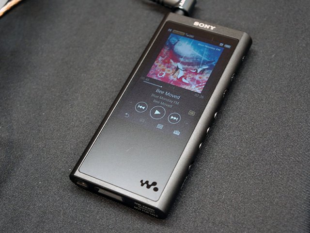 画像1 - ウォークマン「ZX300」シリーズに128GBモデル「NW-ZX300G」、約8万円 - PHILE WEB
