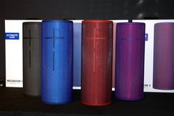 Ultimate Ears、水に浮く360度Bluetoothスピーカー「MEGABOOM 3
