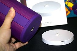 Ultimate Ears、水に浮く360度Bluetoothスピーカー「MEGABOOM 3