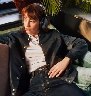 ◎【新品未使用】 モンブラン X MAISON KITSUNÉ ヘッドフォン モンブラン MB 01 ヘッドフォン X MAISON KITSUNE｜Yahoo!フリマ