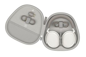 美品 SENNHEISER MOMENTUM 4 Wireless ノイキャン まさに“プレミアム”な音、静寂のノイキャン。ゼンハイザー