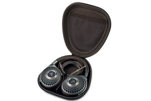 FOCAL、気軽に持ち出せるコンパクト設計の開放型ヘッドホン