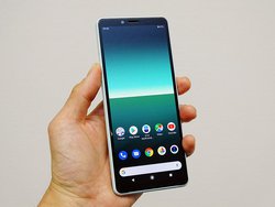 ソニー ミドル級スマホ Xperia 10 Ii 中級機初トリプルレンズ 日本発売も予定 Phile Web