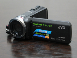 レビュー】JVCのタフネス仕様ビデオカメラ“Everio”「GZ-RX500」の実力 