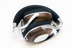 デノンのポータブルヘッドホン「AH-MM400」をレビュー - 木製