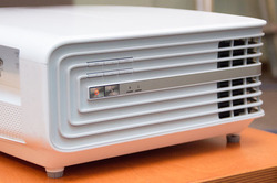 オプトマ「UHD60」レビュー。高輝度3,000lmでリビングシアターに