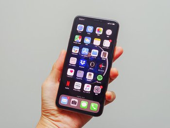 デカいは正義だった 6 5インチ Iphone Xs Max で スマホhdrシアター が実現する 1 3 Phile Web