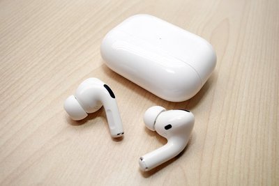 Apple pro AirPods アップル　イヤフォン