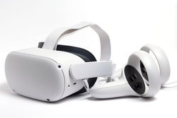 自腹で購入決定！「Oculus Quest 2」は“超絶進化”の革命的VRヘッド 