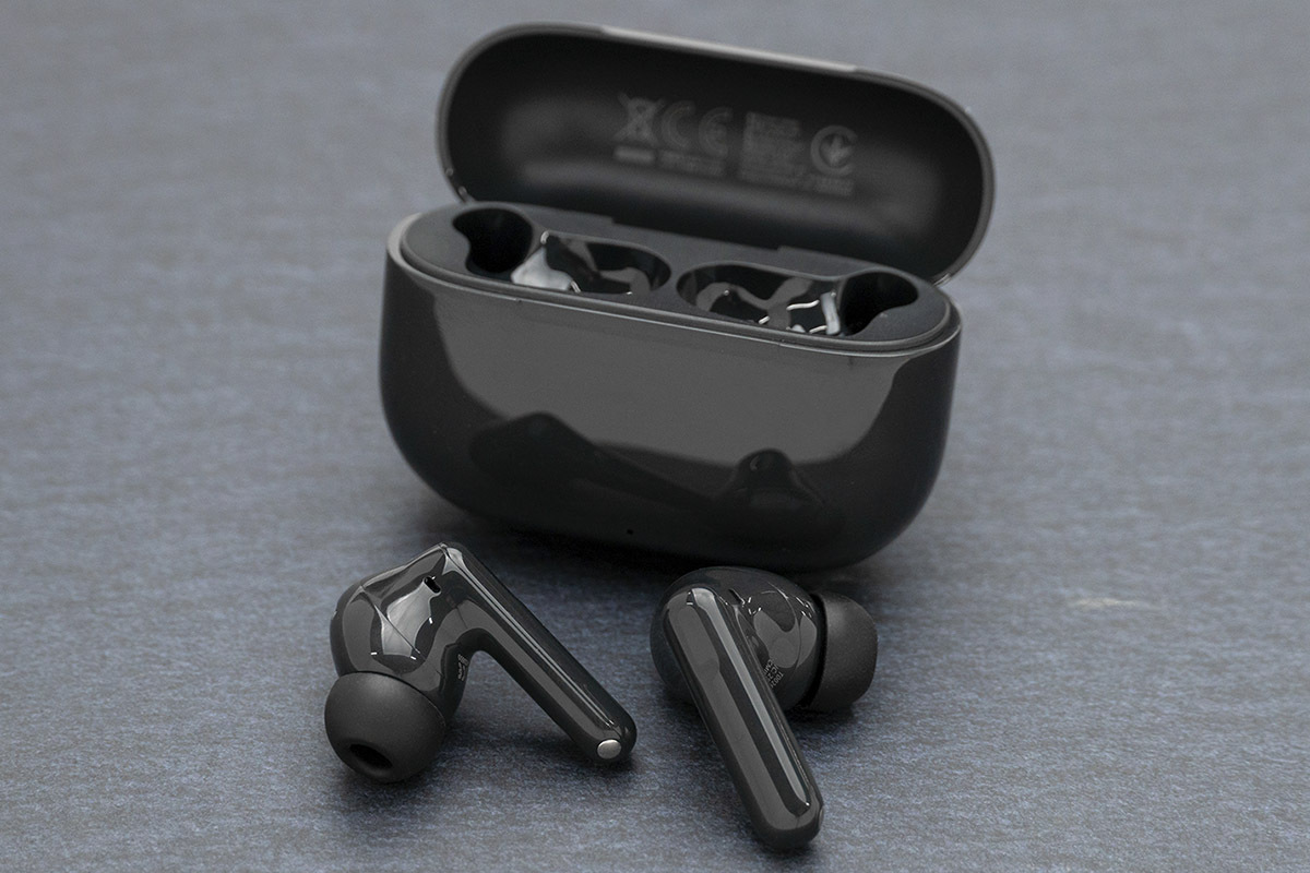 HUAWEI - 最終値下げ！！HUAWEI FreeBuds 4 ケース付き 6,000円台でアクティブノイキャン搭載、HUAWEI FreeBuds SE 4