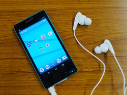 ソニー ウォークマン NW-F880 ブルー Sony Walkman NW-ZX1 and NW-F880 series unveiled, coming in