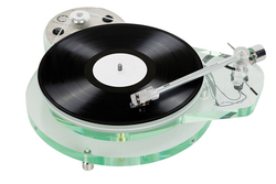 ROKSAN�A�A�N����➑̗̍p�̃A�i���O�v���[���[�uRADIUS7�v�B�g�[���A�[���uNIMA�v��t��