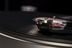 �u�A�i���O�I�[�f�B�I�t�F�A�v���T���J�ÁBDS Audio�ŐV���J�[�g���b�W��TechDAS��Technics�g�ݍ��킹�����Ȃ�