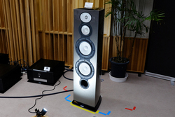 ��OTOTEN�� REVEL�uPERFORMA Be�v�X�s�[�J�[��������I�ځ^JBL����V�G���g���[���f��