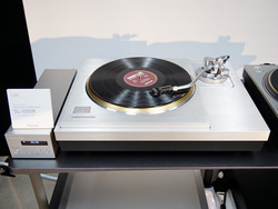 ��OTOTEN���e�N�j�N�X�uSL-1000R�v��I�^�f�B�i�E�f�B�I�́uSpecial Forty�v�ȂǑ��ʂȃf�������{