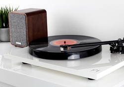 Rega�A�t�H�m�A���v�t�A�i���O�v���[���[�uPlanar 1 Plus�v