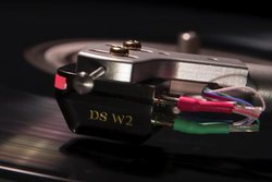 DS Audio�A���J�[�g���b�W��C�R���C�U�[�̐����H����YouTube�Ō��J