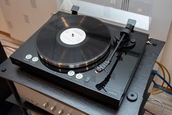 ���}�n�AMusicCast�Ή����R�[�h�v���[���[�uTT-N503�v�B���R�[�h�������l�b�g���[�N�z�M�\