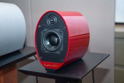 �N���v�g���AUSB�^Bluetooth�����̏��^�A�N�e�B�u�X�s�[�J�[�uKS-55�v�BaptX HD�ɑΉ�