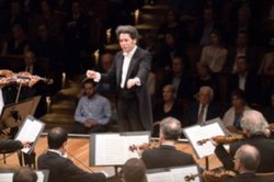 PrimeSeat�A�x�������t�B�����t���DSD 11.2MHz�Ŗ��������p�z�M�B�������z�M����