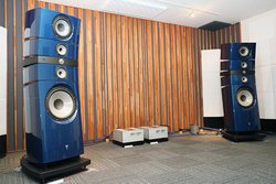 FOCAL�A����2m���E�y�A2,700���~�̃t���O�V�b�v�X�s�[�J�[�uGrande Utopia EM Evo�v