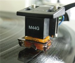 JICO�A�V���A�uN44G/N44-7�v�Ή��̌����j�uCOSMIC SYMPHONY�v�B�V�̃C���[�W��60���N�L�O���f��