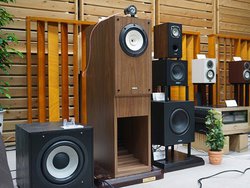 ��TIAS���t�H�X�e�N�X�A����X�s�[�J�[���j�b�g�̒�ԉ���\���B��s���o���f����