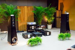 ��TIAS��1,000���~�����X�s�[�J�[�uSonja 2.2�v���f���^�L�\�A�R�[�X�e�B�b�N�uHB-N1�v�͎��R�����e�[�}