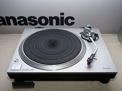 ��CES��Technics�A�G���g���[�N���X�̐V�^�[���e�[�u���uSL-1500C�v�BDJ�����uSL-1200MK7�v��