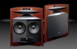 �u�I�[�f�B�I�A�N�Z�T���[�t�F�X�e�B�o���v�����T���J�ÁB�f���ɂ�JBL�g�G�x���X�g�h��}�N���r�̃A���v��p��