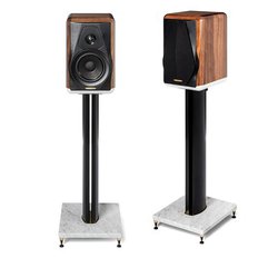 �\�i�X�t�@�x�[���̃X�s�[�J�[���@�uElecta Amator�v���ŐV�Z�p�𐷂荞�ݕ����B�X�^���h���݂Ńy�A130���~