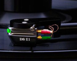 DS Audio�A���d�^�J�[���b�W�S���i���̌��ł����r�����C�x���g�𖼌É��ŊJ��