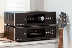 ROKSAN�A���̓V���[�Y�uBLAK�v��CD�v���[���[�ƃv�����C���A���v