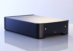 Rega�AMM/MC�Ɨ���H�݌v�̃t�H�m�A���v�uAria�v�B��15���~