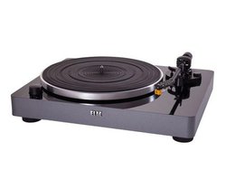 ELAC�A9.9���~�̃��R�[�h�v���[���[�uMIRACORD 50�v�B�t�H�m�C�R�����A�J�[�g���b�W�t��