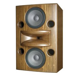 G.T.�T�E���h�̜W���X�s�[�J�[���g�v�������h�̋�ԂŖ炷�����̌���B5��10������