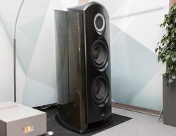 ��HIGH END��TAD�A���̓X�s�[�J�[�uReference One�v��p�@���Q�l�o�W�B�p���[�A���v�uM600�v��p��