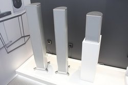 ��HIGH END��PIEGA��������C�����X�X�s�[�J�[�uPREMIUM WIRELESS�v�A���Џ�