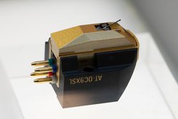 ��HIGH END�����Y�u�����h�e�u�[�X�����|�^�I�[�f�B�I�e�N�j�J�A�VMC�J�[�g���b�W���I